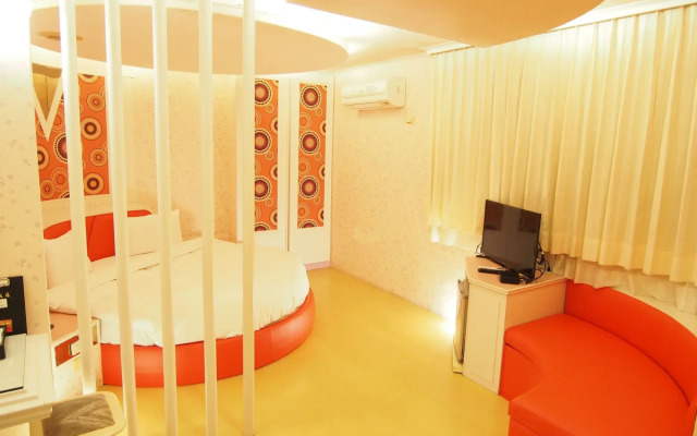 Day Chen Hotel