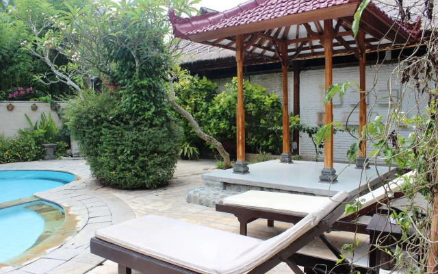 Anom Beach Hotel