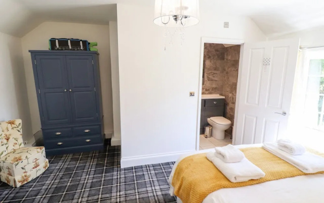 Holly Cottage