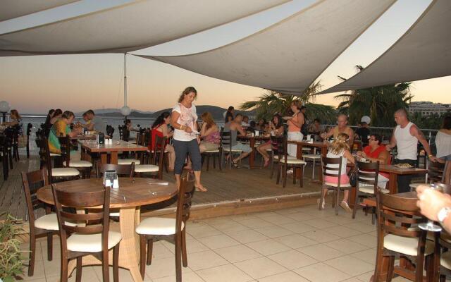 Dream Palace Hotel - Adults Only