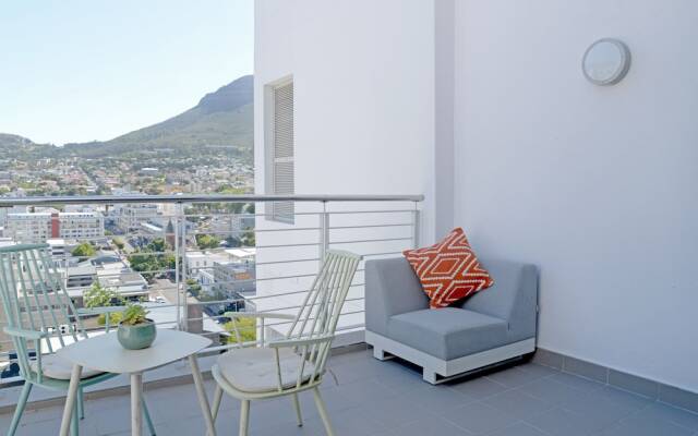 Naomi By Stay Amazing