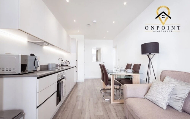 Fantastic 1 Bedroom Apt with PARKING