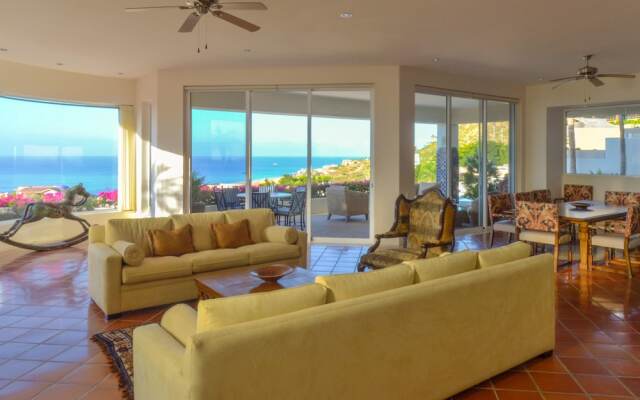 Luxury 5BR Villa, Sleeps 14 W/ocean View: Villa Perla de Law