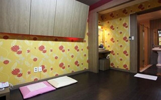 Sharp Hostel Dangjin