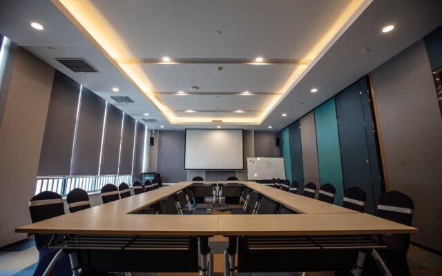 Holiday Inn Express Luoyang Xiyuan