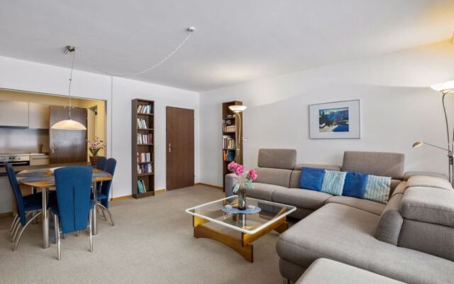 Triangel A Freund/Tryba