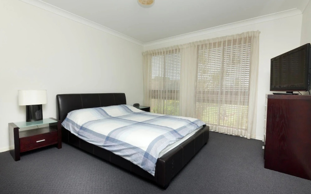Lake House on Elouera – Guest Rooms – Forster