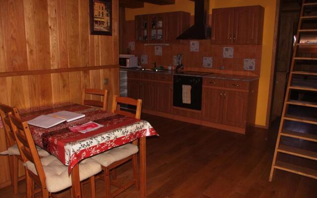Tölgyfakuckó apartman