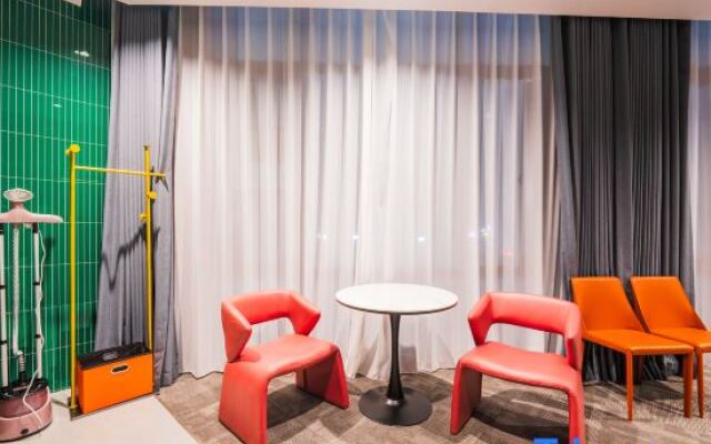 Three Hotel