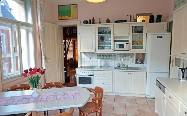 Apartment Themis