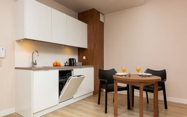 Apartments Warsaw Magazynowa by Renters