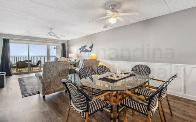 Amelia South 2 Bedroom Condo by RedAwning