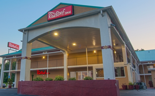 Red Roof Inn Crossville