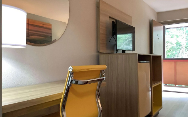 Days Inn by Wyndham Kingdom City