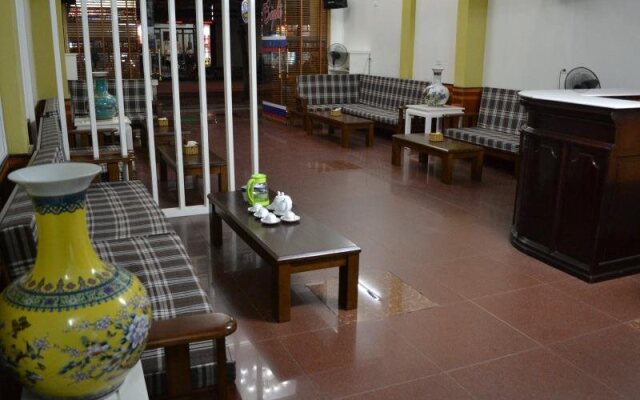 Mac Tu Khoa Hostel
