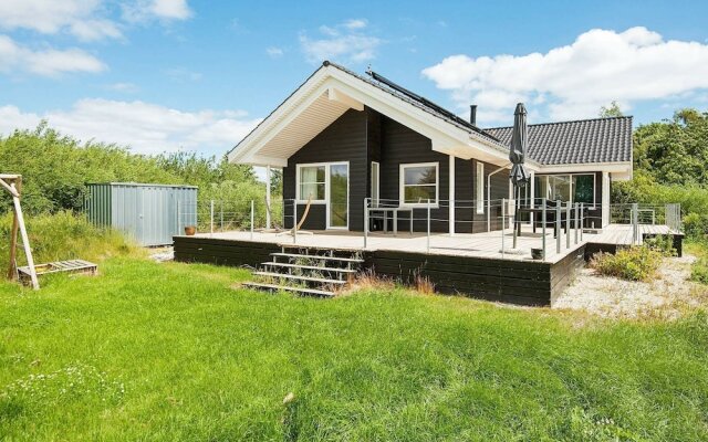 Amazing Holiday Home in Jutland Midtjylland With Garden