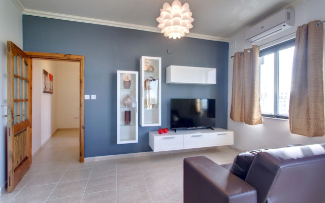 1 BDR seaview Sunny