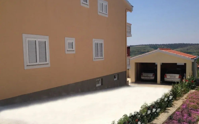 Adriatic - With Beautiful Garden - A1