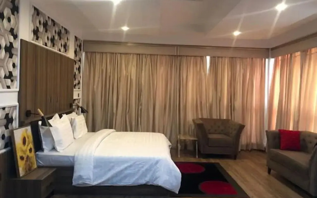 Bizzare Luxury Apartment