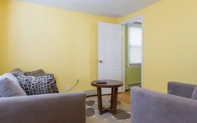 Kendall Square Apartments by Next Star