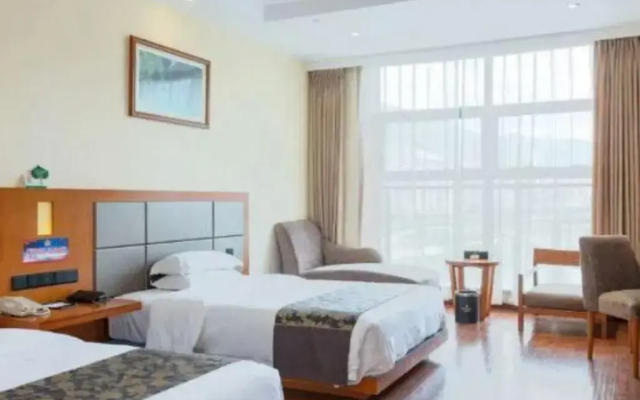 River & Holiday Rezen Hotel Pengshui