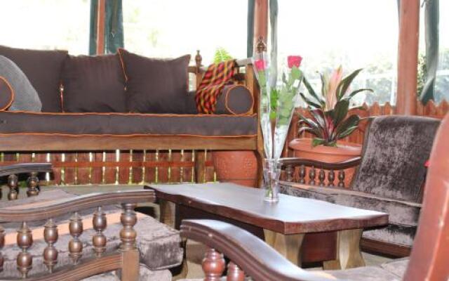 Severine Cottages and Lounge