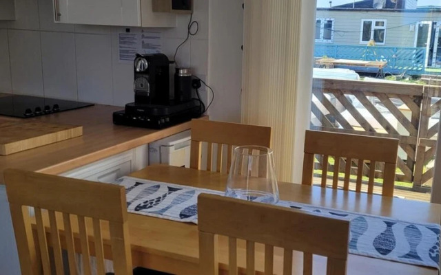 19C Medmerry Park 2 Bedroom Chalet