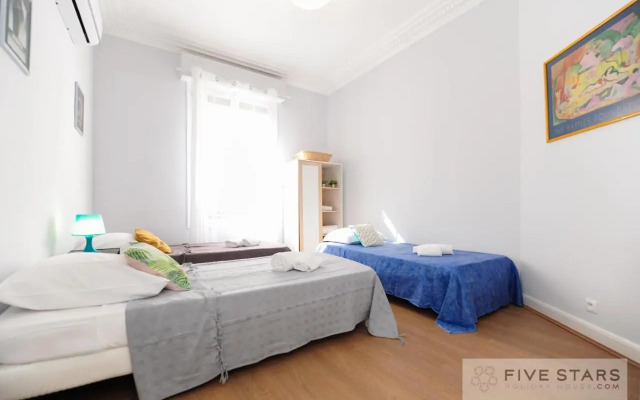 Studio 53 five stars holiday house