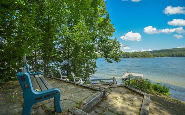 Lakeside Memories 4 Bedroom House