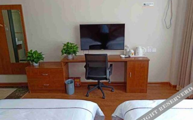 Super 8 Hotel (Hengshui Qianjin Street North Railway Station)