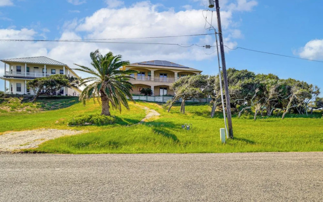 Private Pier: Waterfront Fulton Villa!