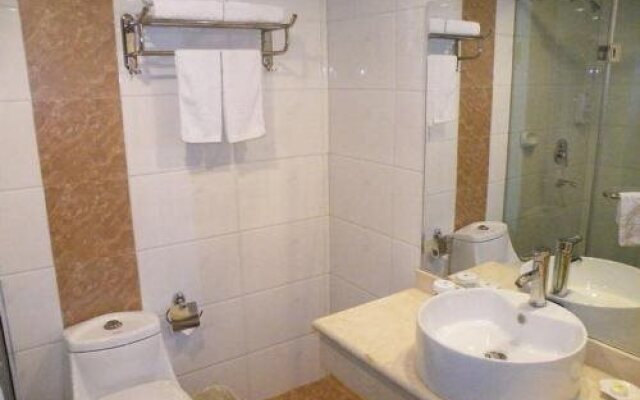 Green Tree Inn Guiyang Penshuichi
