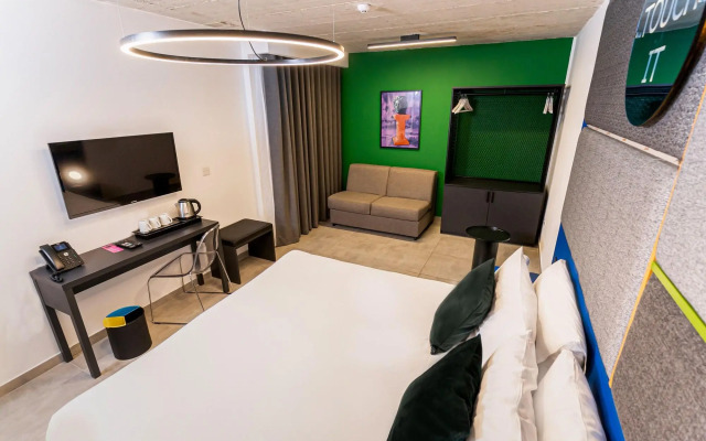 IKYK Hotel - IK Collection