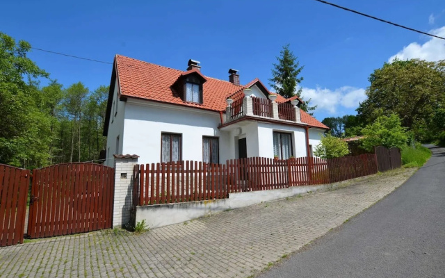 Idyllic Villa With Private Pool in Trebusin Czech Republic