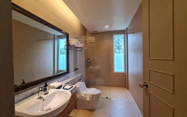 Katathong Golf Resort & Spa