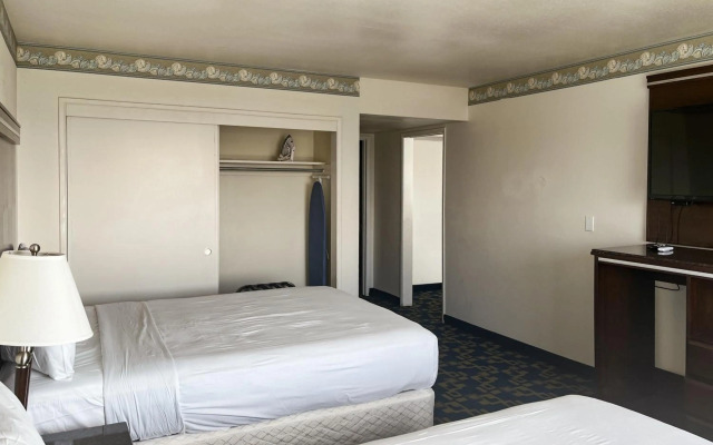 Motel 6 Oceanside, CA Marina / Camp Pendleton