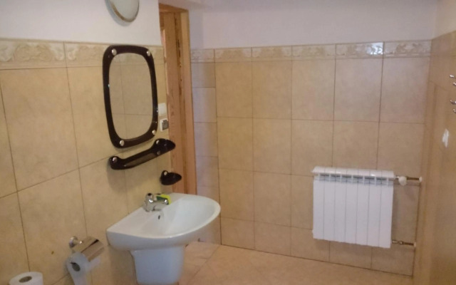 Pokoje Gościnne Pod Grapą