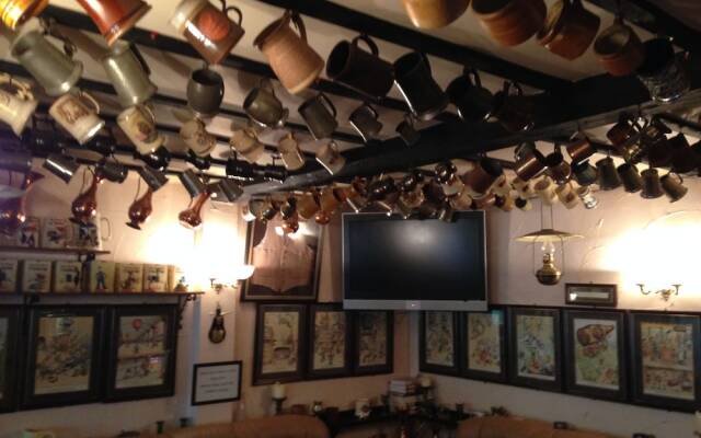 The Mug House Inn & Restaurant