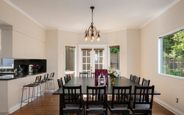 Seattle Vacation Home: The Tuscan Villa