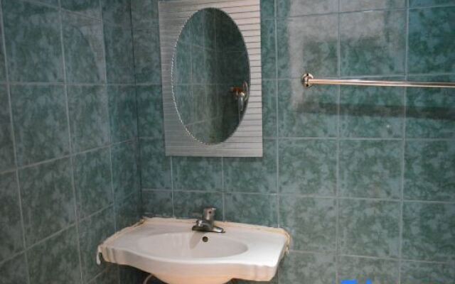 Nanchang Hongshun Hotel (Shuanggang Subway Station Branch)