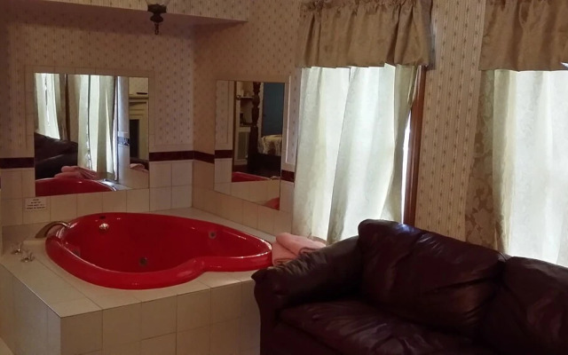 Chestnut Charm Bed & Breakfast