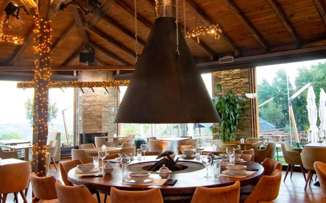 3 Hills Boutique Hotel