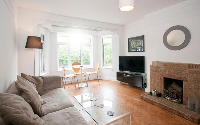 Spacious Apartment Close to City Centre & Stadiums