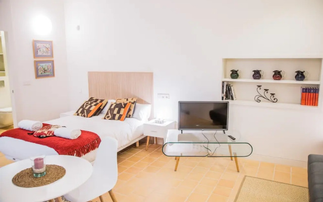 San Juan Alfalfa Oasis I by Valcambre