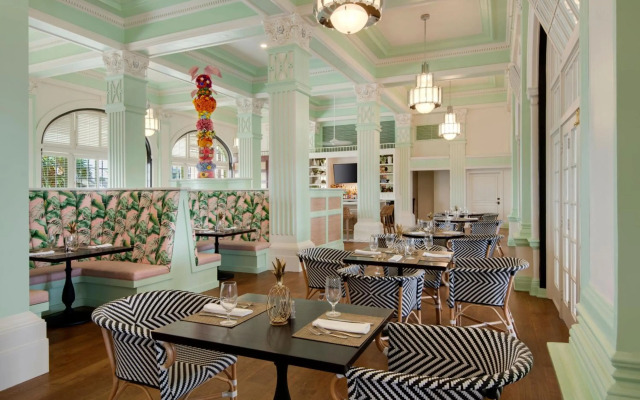 Grand Galvez Resort, Autograph Collection
