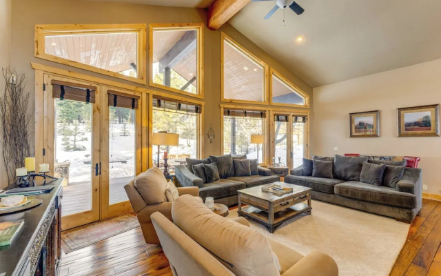 Ski-in/ski-out! Mtn-view Donnelly Home w/ Hot Tub