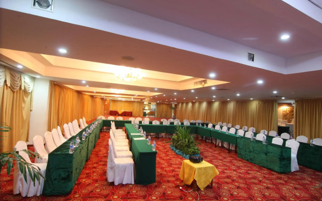 Golden View Hotel