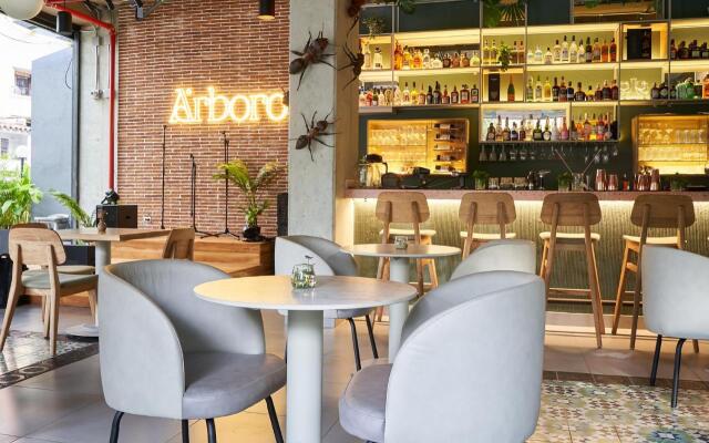 Eutopiq Hotel