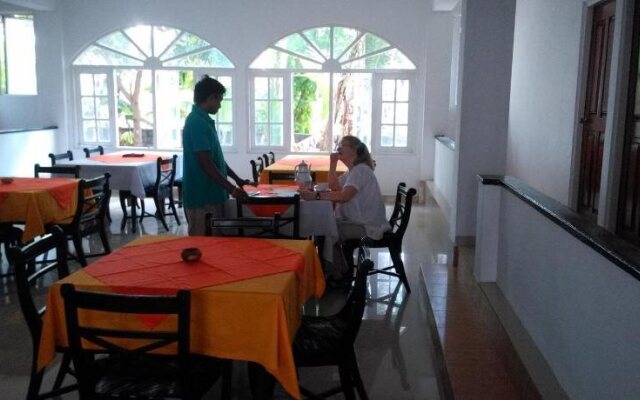 Oasis Inn