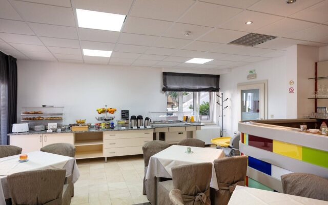 Aparthotel Pharia
